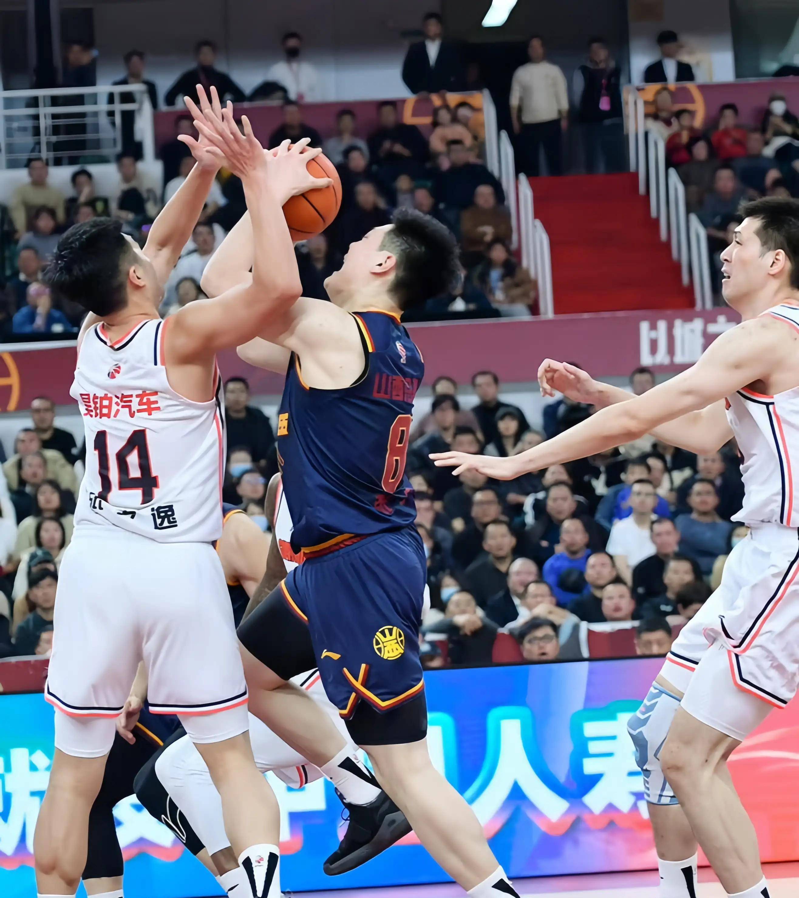 江西队主控发挥亮眼，带领球队获胜